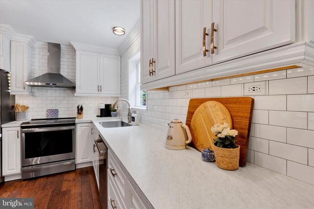 1283 CEDAR AVE, East Earl, PA 17519