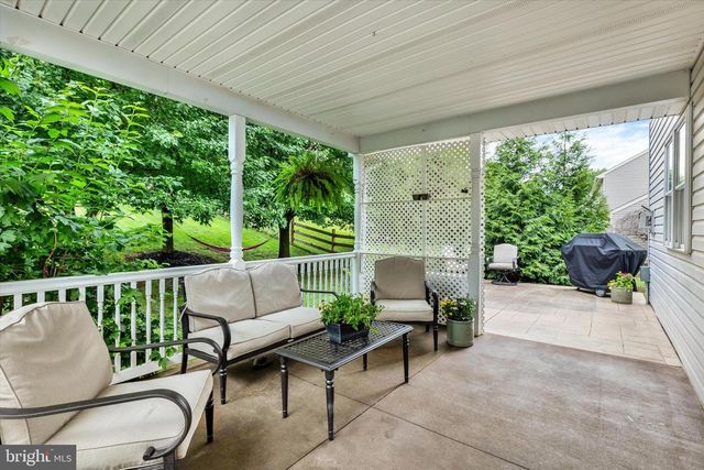 1283 CEDAR AVE, East Earl, PA 17519