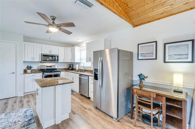 15869 Missouri ST, Bokeelia, FL 33922