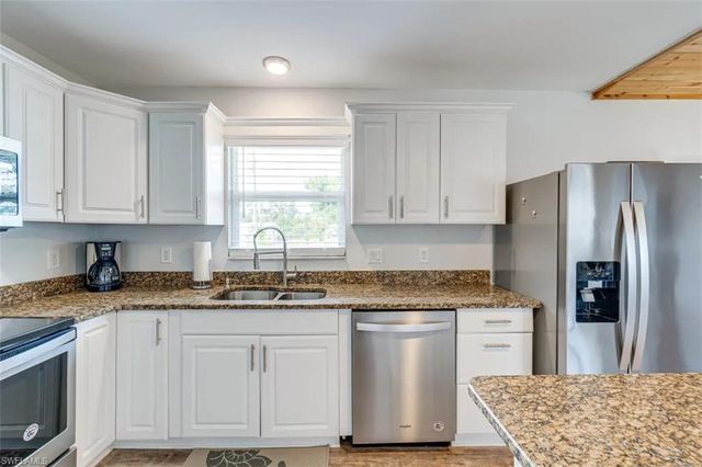 15869 Missouri ST, Bokeelia, FL 33922