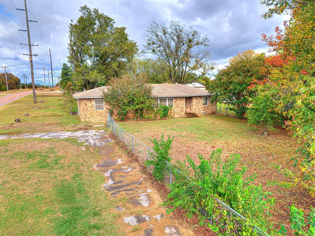 103980 S 3400 Road, Meeker, OK 74855