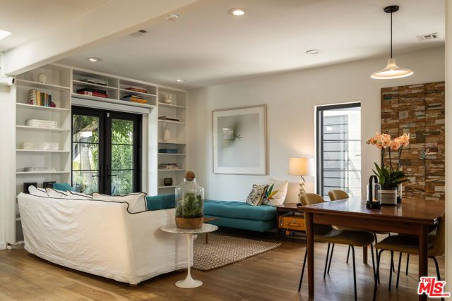 8985 Lloyd Place, West Hollywood, CA 90069