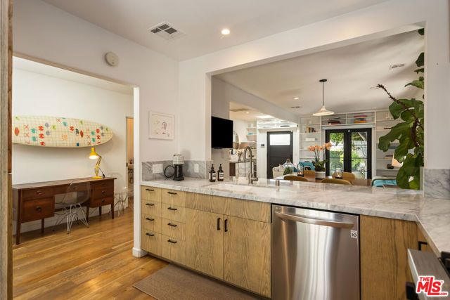 8985 Lloyd Place, West Hollywood, CA 90069