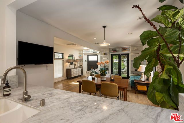8985 Lloyd Place, West Hollywood, CA 90069