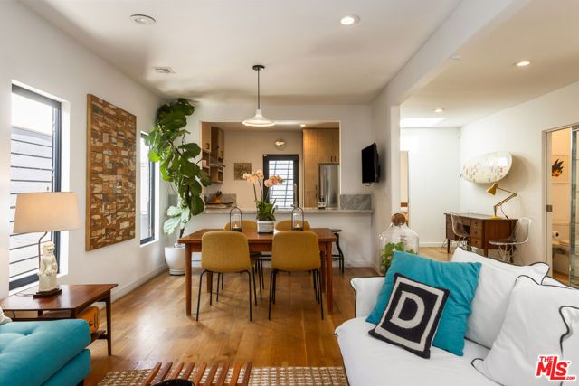 8985 Lloyd Place, West Hollywood, CA 90069