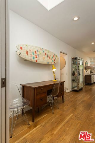 8985 Lloyd Place, West Hollywood, CA 90069
