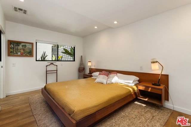 8985 Lloyd Place, West Hollywood, CA 90069