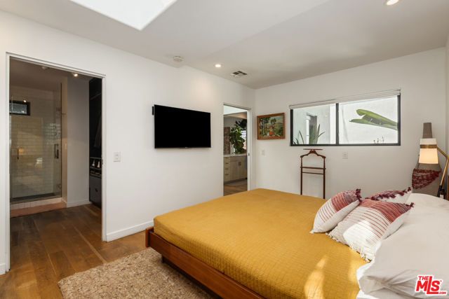 8985 Lloyd Place, West Hollywood, CA 90069