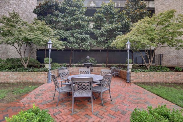 127 Madison Ave Apt 701, Memphis, TN 38103