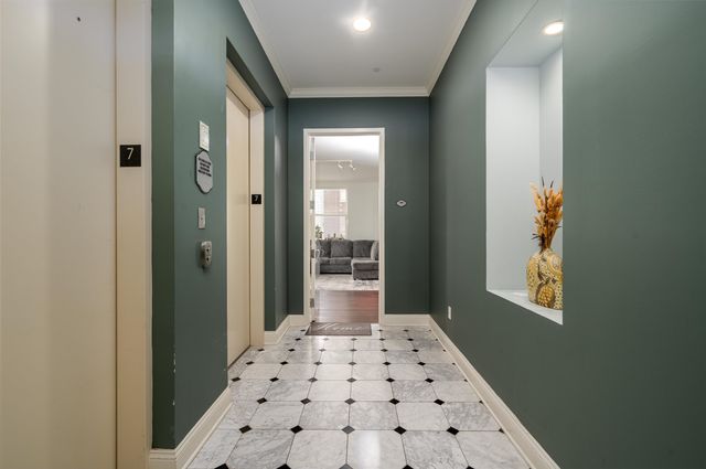 127 Madison Ave Apt 701, Memphis, TN 38103