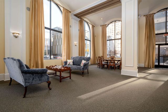 127 Madison Ave Apt 701, Memphis, TN 38103