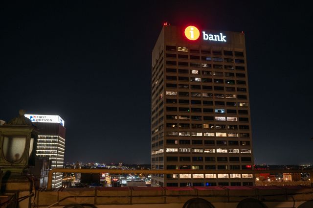 127 Madison Ave Apt 701, Memphis, TN 38103