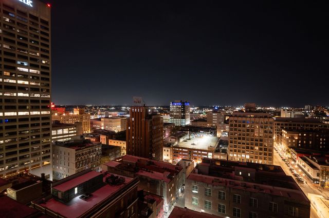 127 Madison Ave Apt 701, Memphis, TN 38103