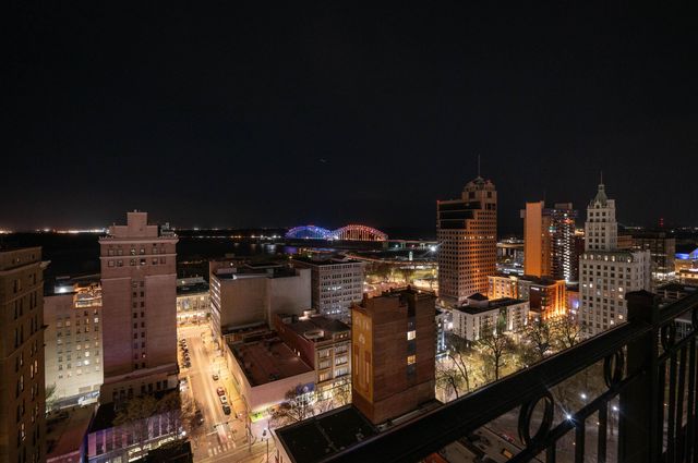 127 Madison Ave Apt 701, Memphis, TN 38103