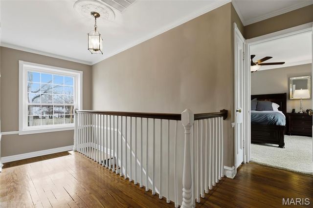 39 Willow Hill Road, Ladue, MO 63124