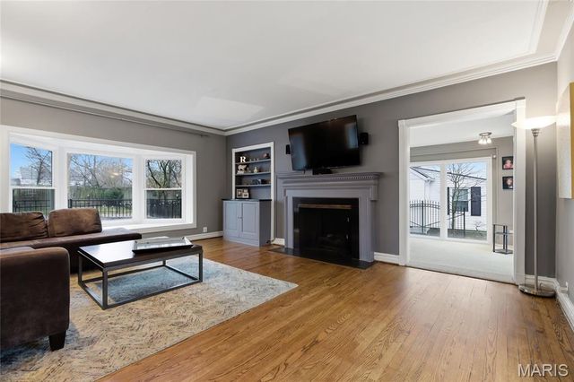 39 Willow Hill Road, Ladue, MO 63124