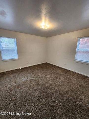 1039 Parkway Dr 4, Louisville, KY 40217