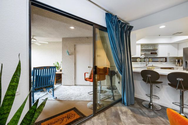 255 S Avenida Caballeros 313, Palm Springs, CA 92262