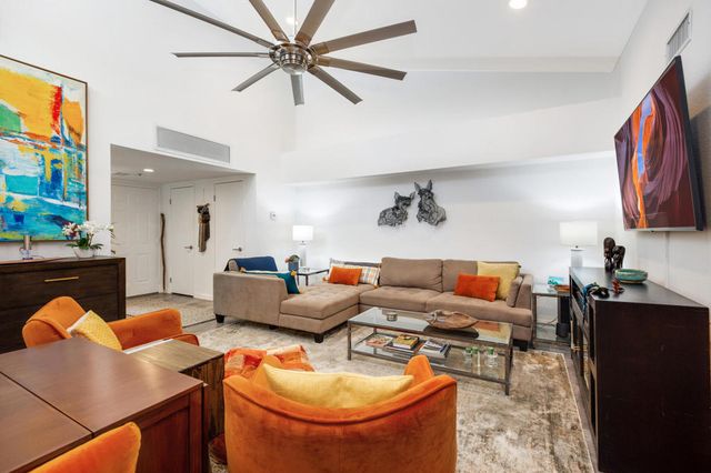 255 S Avenida Caballeros 313, Palm Springs, CA 92262