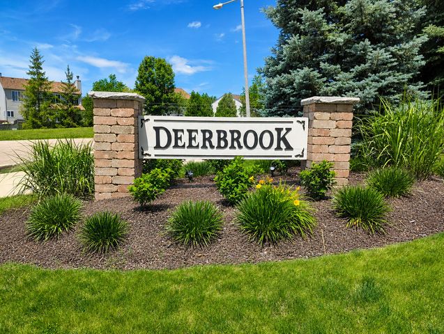 2213 Roaring Creek Drive, Aurora, IL 60503