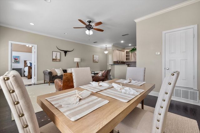 603 W 6th Avenue 203, Corsicana, TX 75110