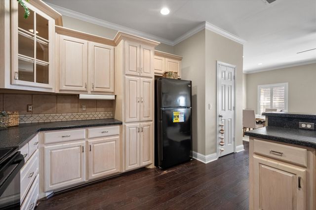 603 W 6th Avenue 203, Corsicana, TX 75110