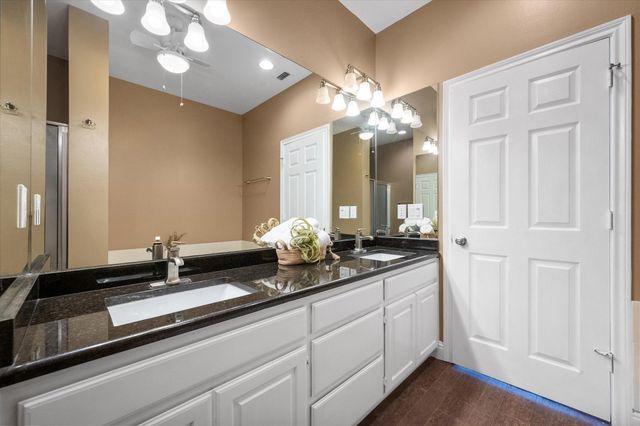 603 W 6th Avenue 203, Corsicana, TX 75110