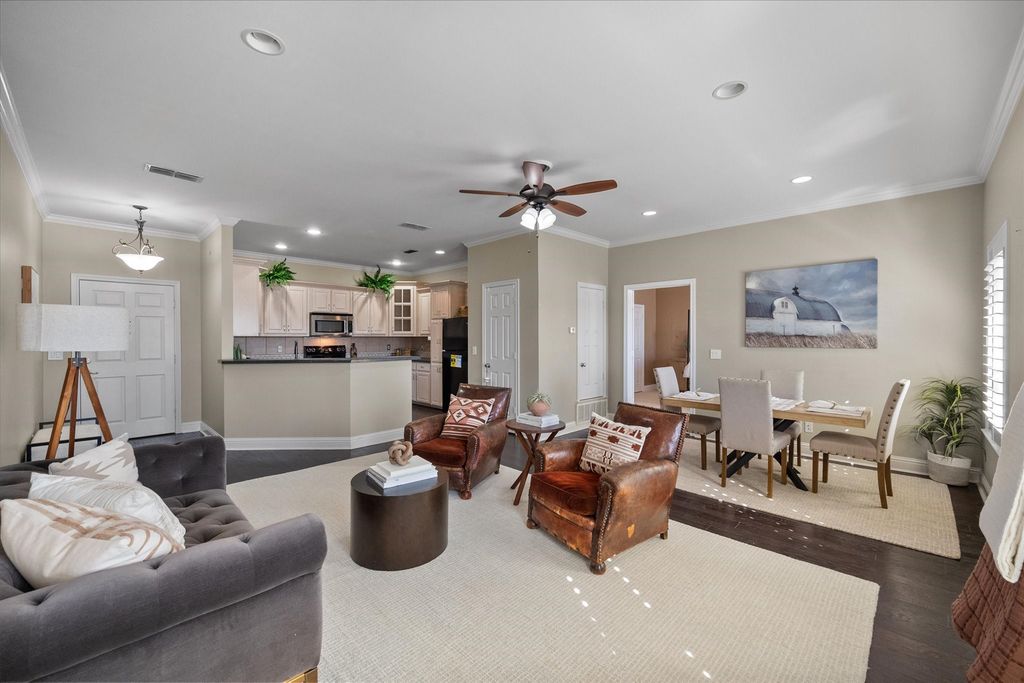 603 W 6th Avenue 203, Corsicana, TX 75110