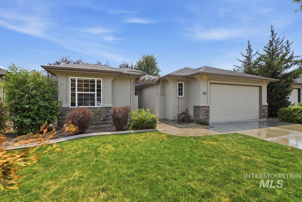 451 W Laughton Dr, Meridian, ID 83646 photo 2