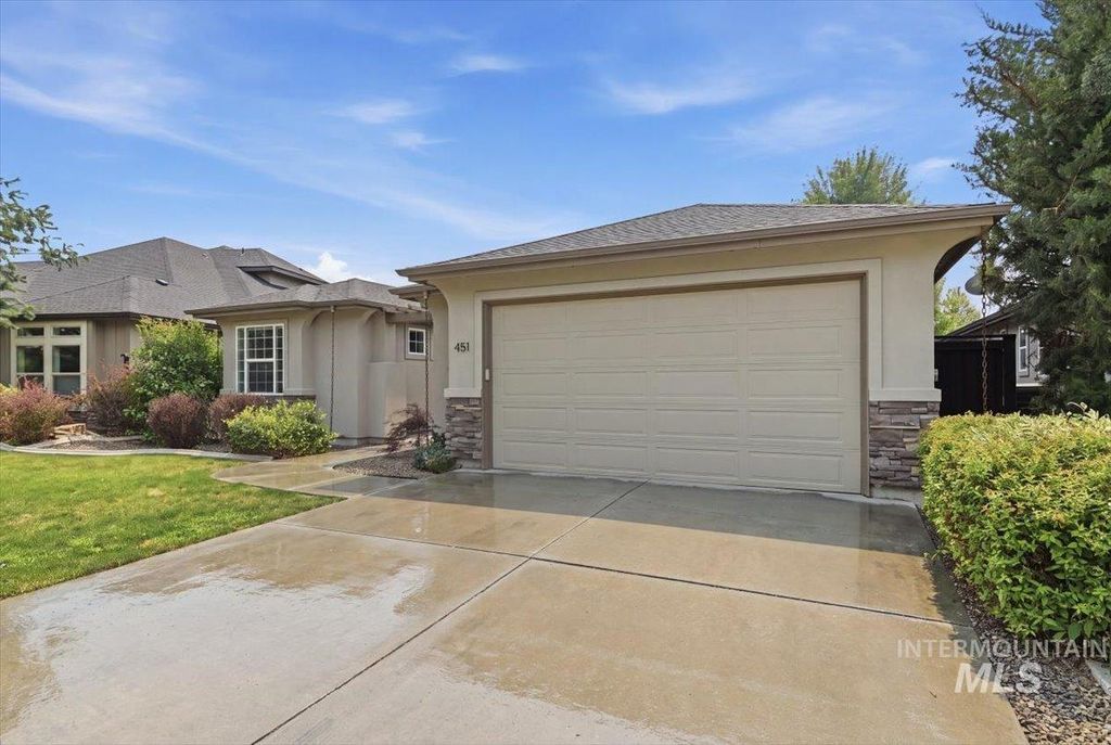 451 W Laughton Dr, Meridian, ID 83646 photo 3