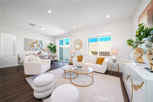 208 Bonita Ln, Rialto, CA 92376