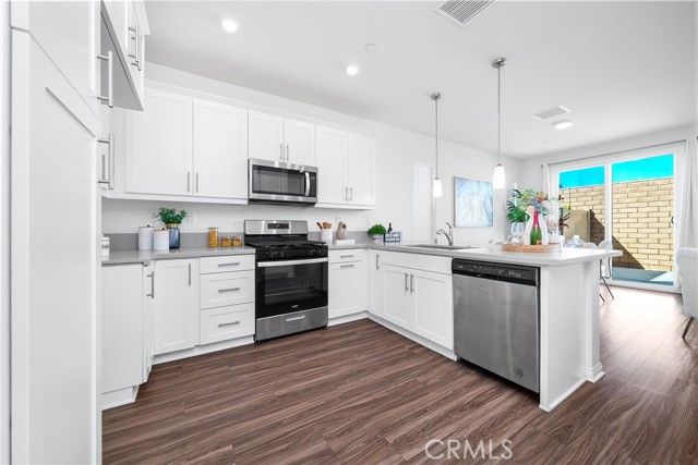 208 Bonita Ln, Rialto, CA 92376