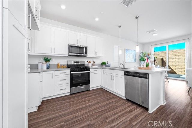 208 Bonita Ln, Rialto, CA 92376