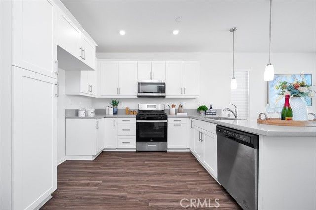 208 Bonita Ln, Rialto, CA 92376