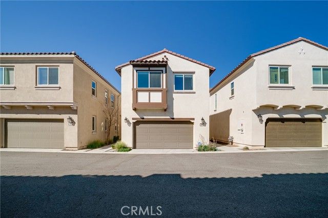 208 Bonita Ln, Rialto, CA 92376