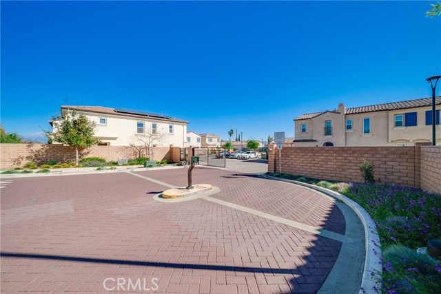 208 Bonita Ln, Rialto, CA 92376