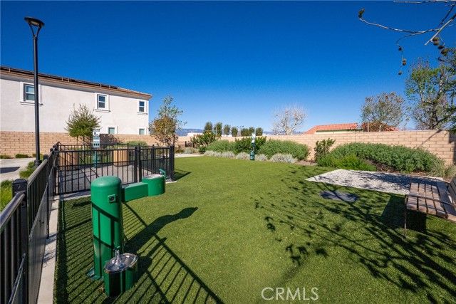 208 Bonita Ln, Rialto, CA 92376
