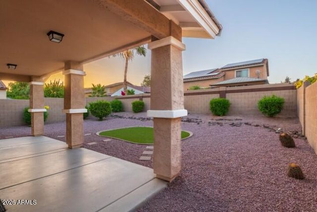 17636 W MAUI Lane, Surprise, AZ 85388