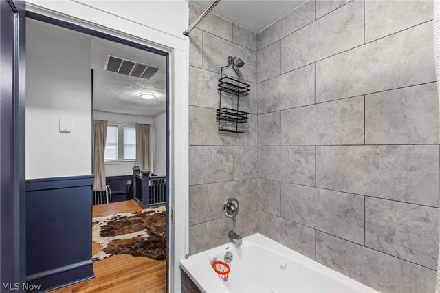 3172 Warrington Road, Shaker Heights, OH 44120