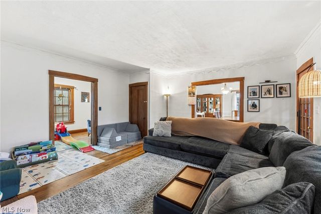 3172 Warrington Road, Shaker Heights, OH 44120