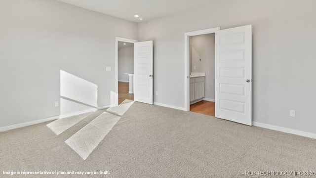 9915 E 135th Street S, Bixby, OK 74008