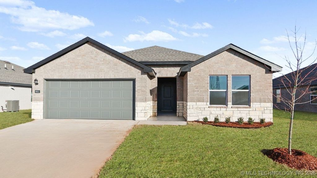 9915 E 135th Street S, Bixby, OK 74008