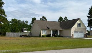 306 Basil Court, Hubert, NC 28539