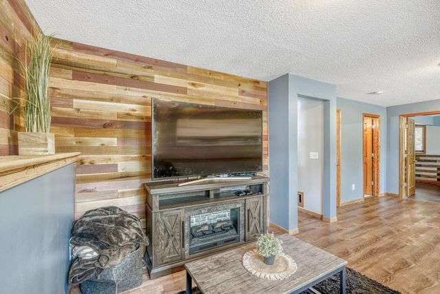 1212 142nd Lane NW, Andover, MN 55304
