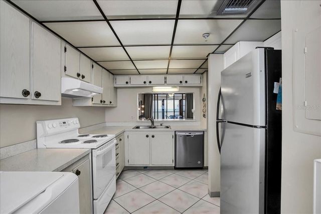 15462 GULF BOULEVARD 903, Madeira Beach, FL 33708