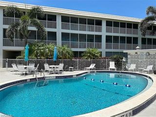 3150 Binnacle DR 318, Naples, FL 34103