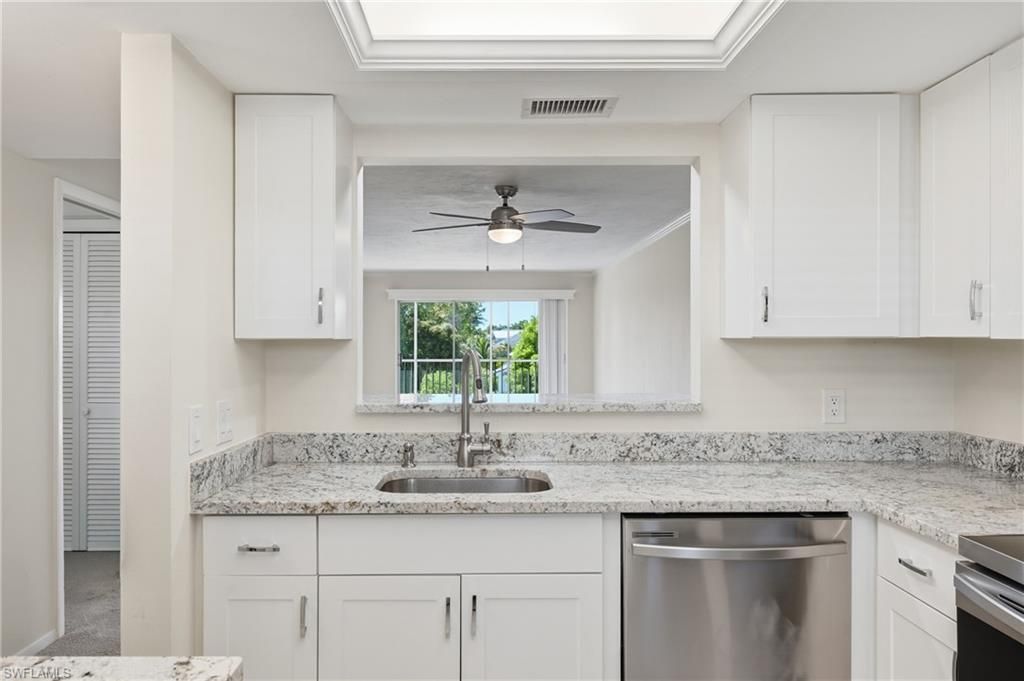 3150 Binnacle DR 318, NAPLES, FL 34103 — photo 5