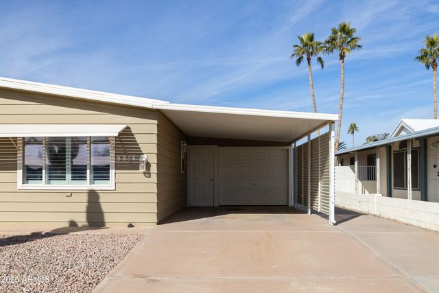 9318 E Sun Lakes Boulevard S, Sun Lakes, AZ 85248