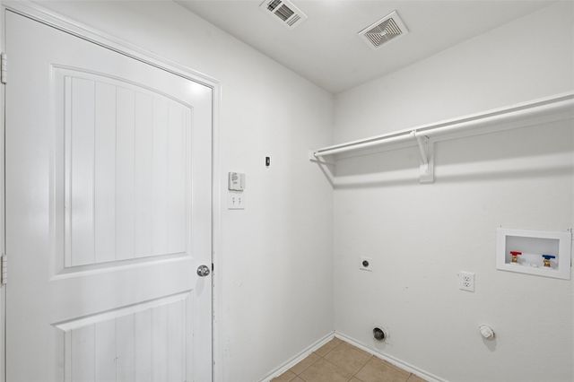 2040 Club Oak Drive, Heartland, TX 75126