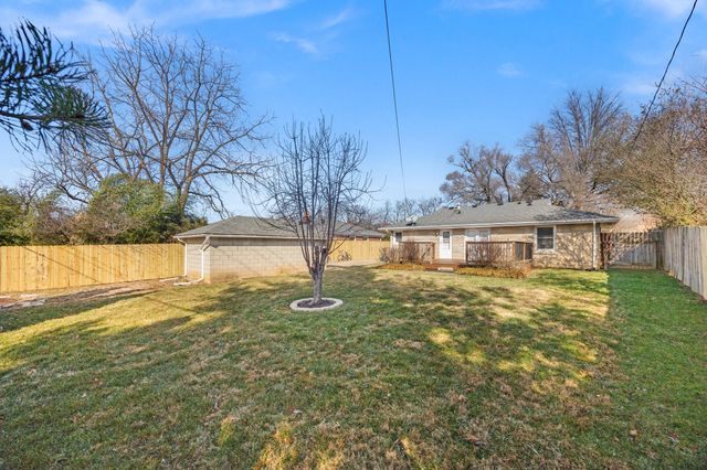 738 Della Drive, Lexington, KY 40504